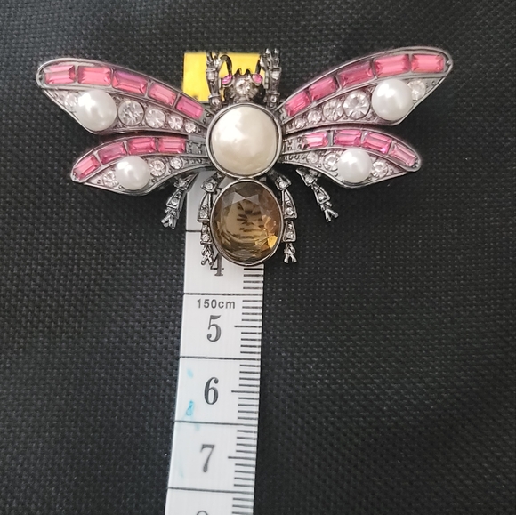 Joan Rivers Brooch - Picture 3 of 8